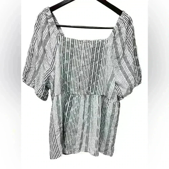 Lane Bryant Black & White Boho Babydoll Short Sleeved Top Size 16 - Picture 4 of 10